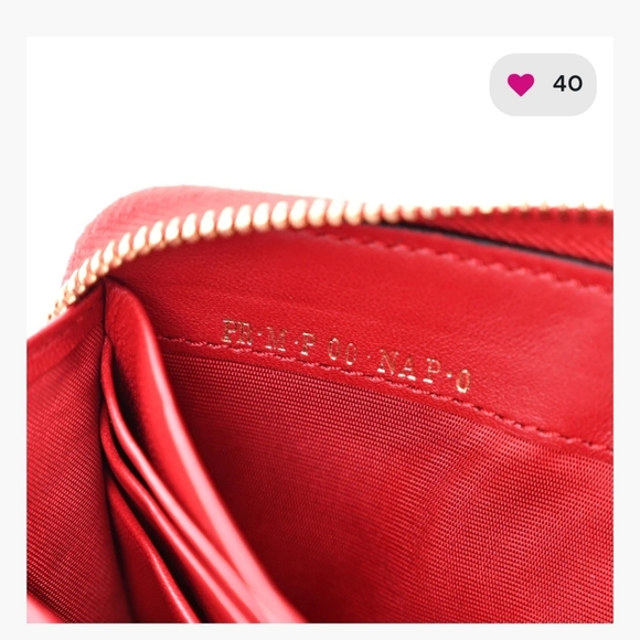 Valentino Garavani Red Wallet - Picture 8 of 13